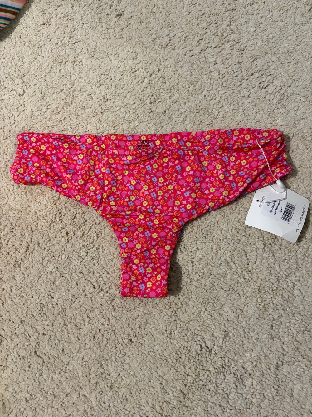 MAI BNWT large bottoms